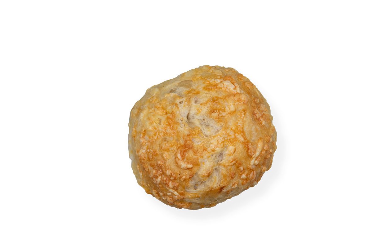 Frisch gebackenes Käsebrötchen in EU-Bio-Qualität von der Bio Bäckerei Berger aus Reutlingen